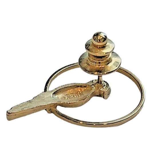 Avon Parrot Perching on a Hoop Tie Tack Pin 1980 - Picture 4 of 5